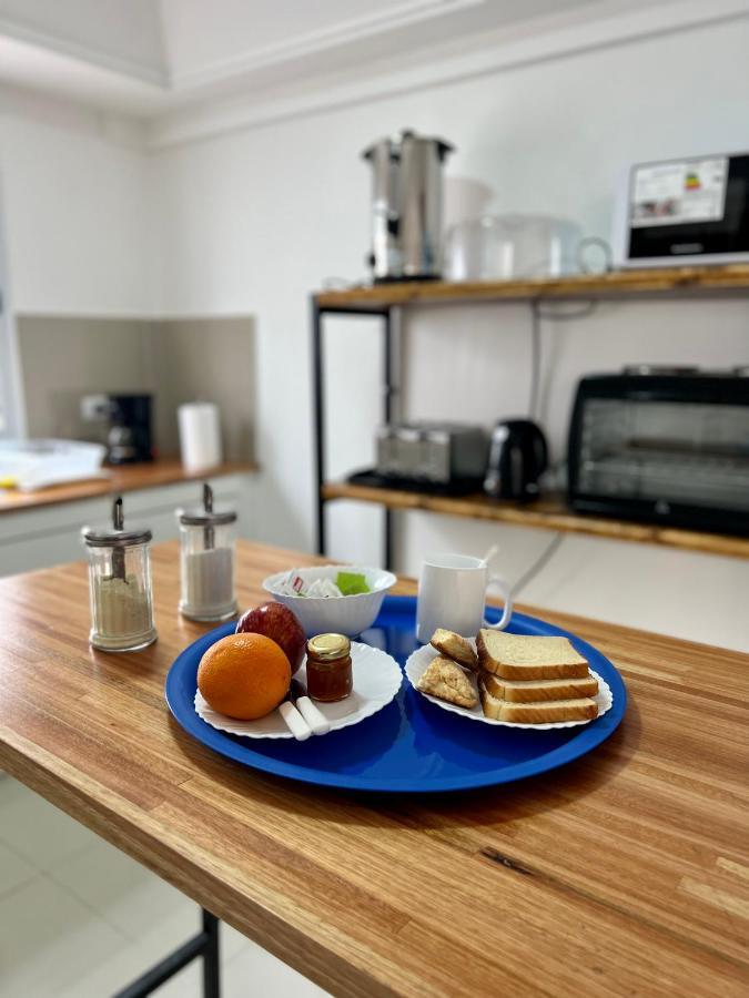 Black Star Art Hostel Neuquén エクステリア 写真