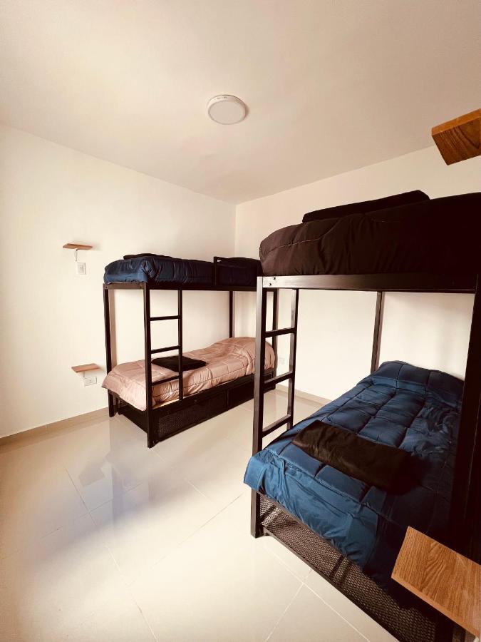 Black Star Art Hostel Neuquén エクステリア 写真