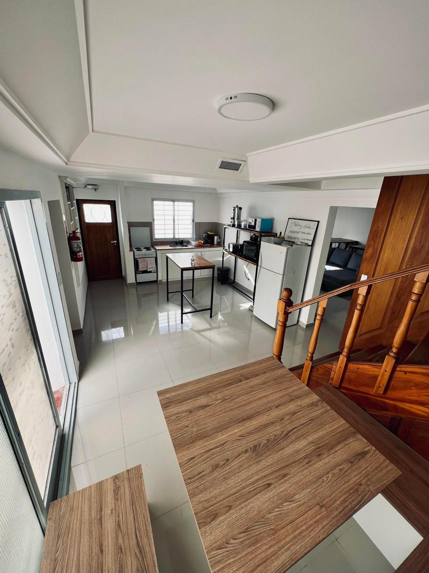 Black Star Art Hostel Neuquén エクステリア 写真