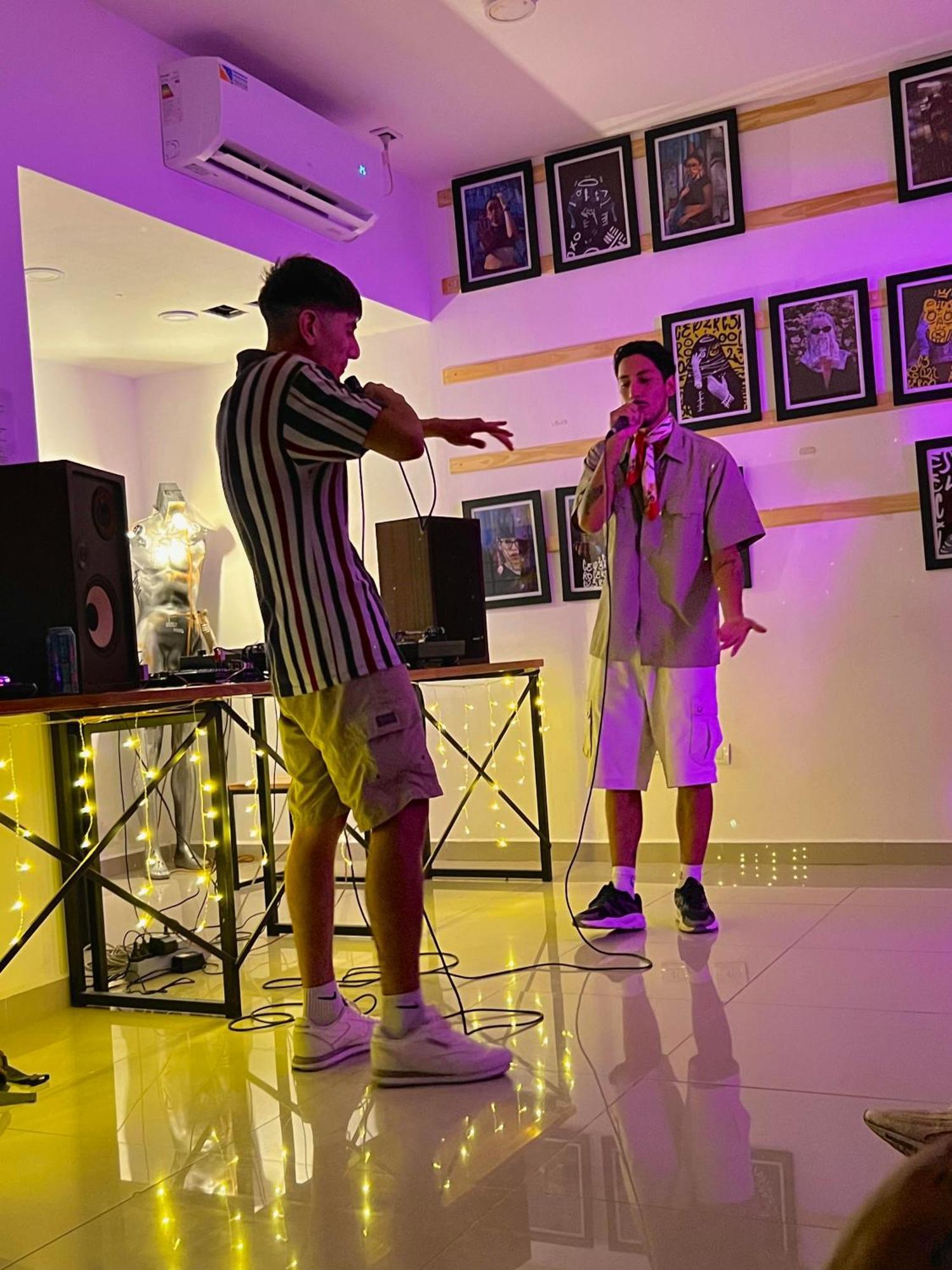 Black Star Art Hostel Neuquén エクステリア 写真